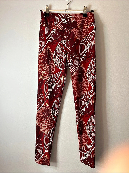 She's Git Leggz Pants - She's Got Leggz Leggings in Red, White& Tan Petite